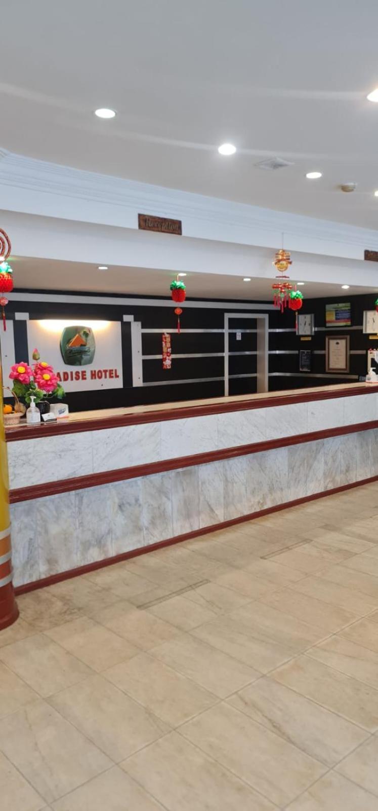 Paradise Hotel Tanjung Pinang Esterno foto